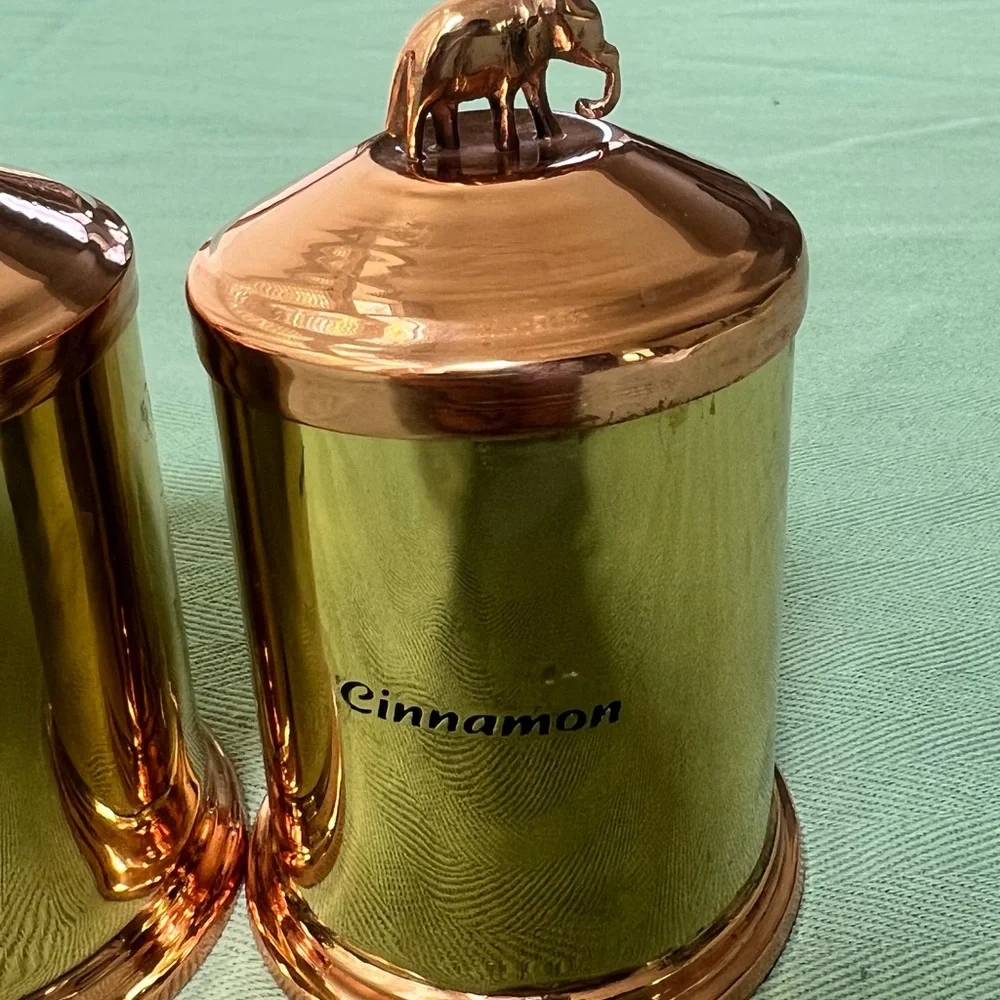 Set of four spice jars - Picture 2 of 8